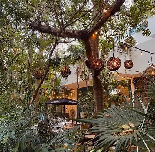 Unique In Playa - Walk To + 5th Avenue