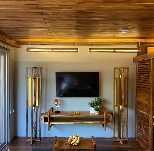 Unique In Playa - Walk To + 5th Avenue
